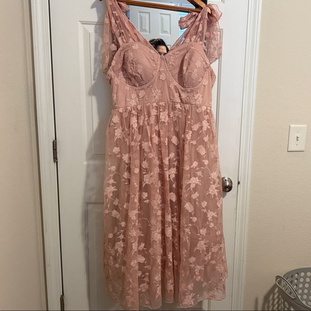 SHEIN Curve Rose Blush Lace Midi Dress
